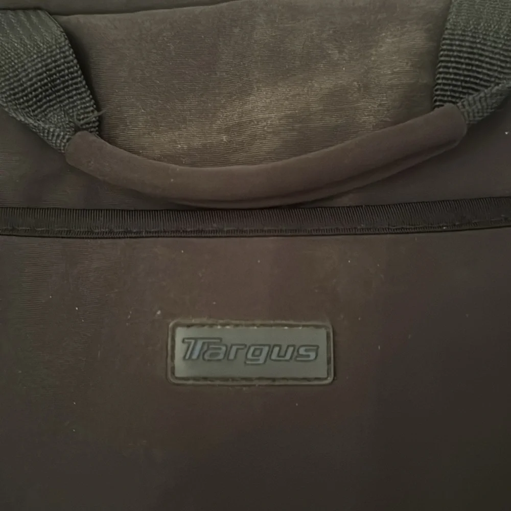 Targus Black and Blue Laptop Bag, Dual carry, detachable shoulder strap. (Mlb)